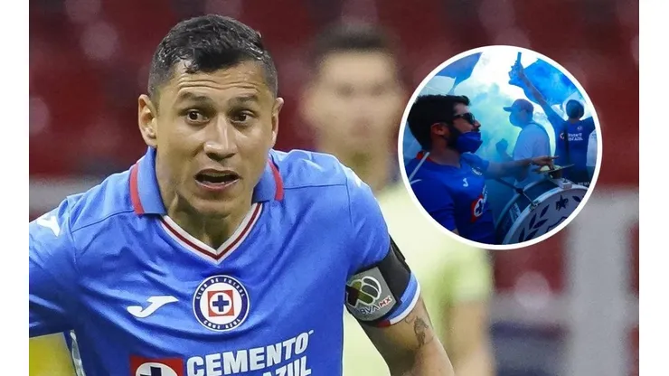 Cata Domínguez es tundido por los aficionados del Cruz Azul.