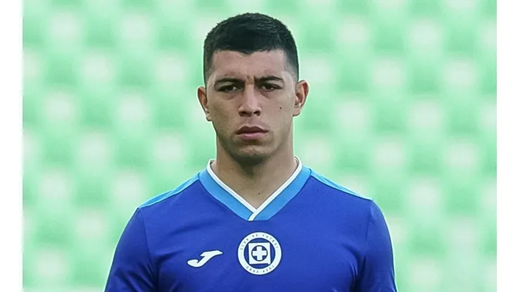Erik Lira causó revuelo entre la afición Cementera.