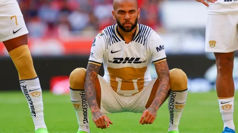 Dani Alves y un curioso mensaje en redes sociales.