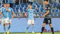 Hirving Lozano salió de cambio antes del descanso del Lazio contra Napoli.