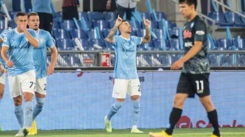Hirving Lozano salió de cambio antes del descanso del Lazio contra Napoli.