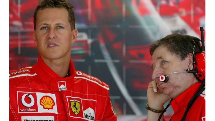 Todt junto a Michael Schumacher en el Gran Premio de Malasia 2004.