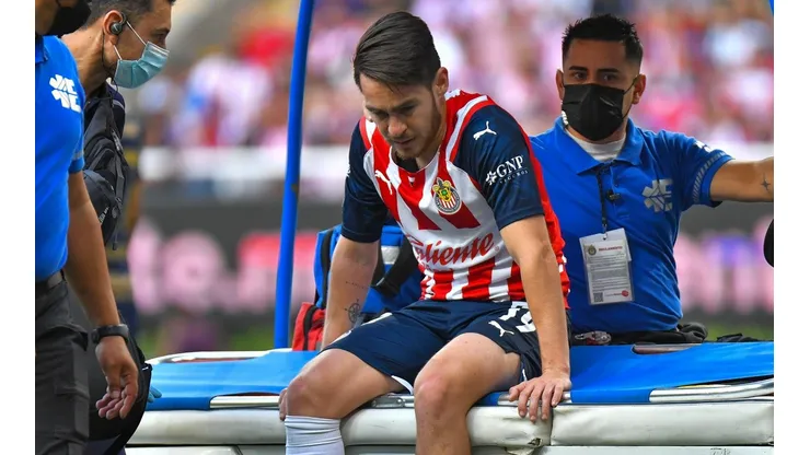 Jesús el Canelo Angulo en la lesión ante Pumas en el repechaje del Clausura 2022.