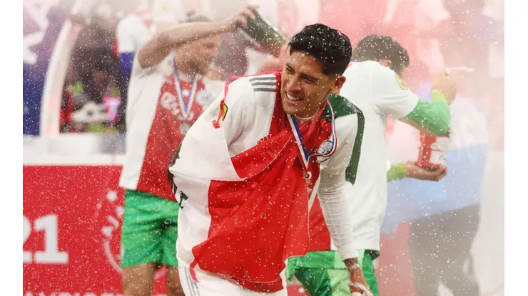 Decisión tomada: Ajax le comunicó a Edson qué hará con su ficha