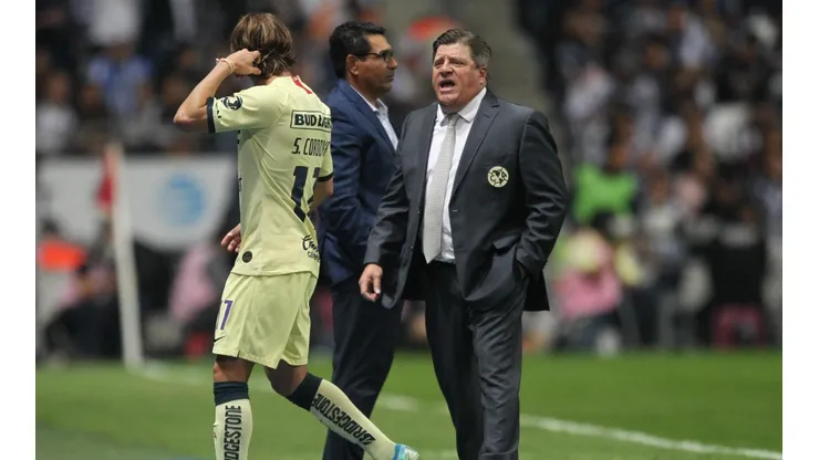 Video: Piojo regañó a Córdova en medio de un Clásico Nacional