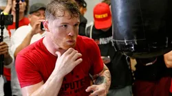 Canelo Álvarez le da malas noticias al Zurdo Ramírez.