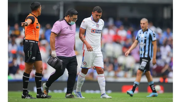 Cruz Azul recibe la peor noticia respecto a Juan Escobar.