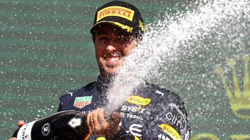 Sergio Pérez celebra un nuevo podio en Bélgica.