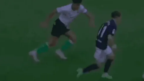 Marcelo Flores volvió a ser titular con el Real Oviedo