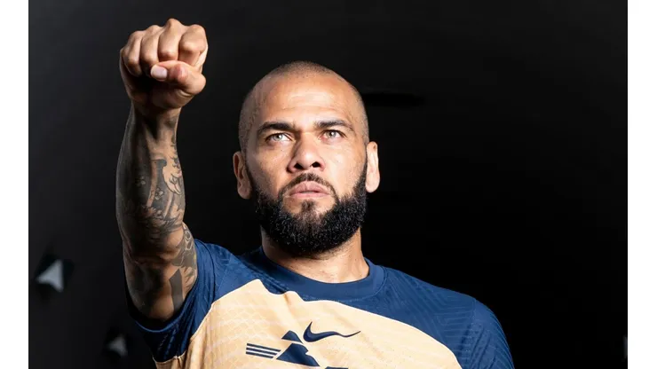Dani Alves aún no ha ganado con Pumas.