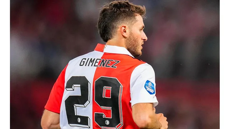 Santi Giménez marcó y dio asistencia en la goleada al Emmen