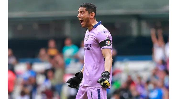Corona volvió a jugar con Cruz Azul y lo celebró con victoria
