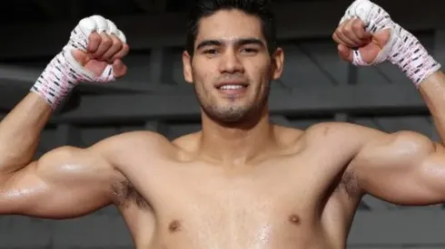 El Zurdo Ramírez quiere derrotar a Bivol.