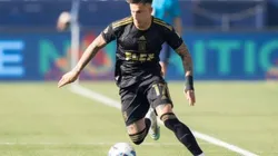 Brian Rodríguez en un Clásico del Tráfico de la MLS.