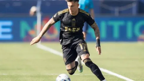 Brian Rodríguez en un Clásico del Tráfico de la MLS.