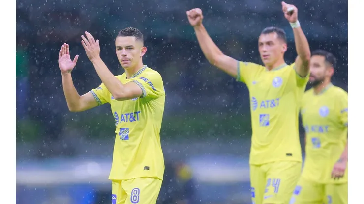 Álvaro Fidalgo y Federico Viñas tras la victoria contra Cruz Azul.