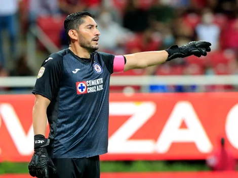 Chuy Corona da la cara ante los aficionados de Cruz Azul en La Noria: "Sentimos una gran pena"