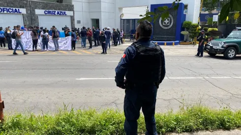 La afición se presentó en la práctica para recriminar al plantel.