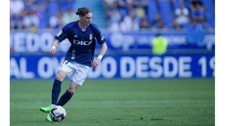Marcelo Flores tuvo su estreno como titular en Real Oviedo.