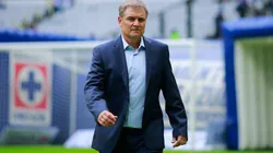 Diego Aguirre cuenta con el respaldo de Carlos López, por ahora.