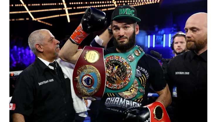 Artur Beterbiev suspendió su defensa obligatoria
