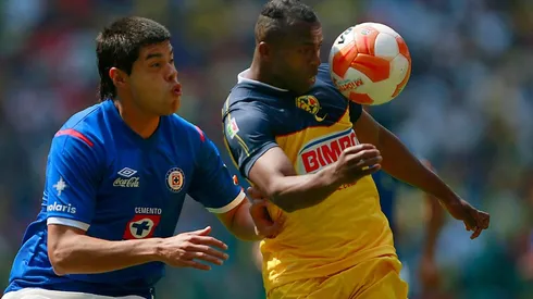 Néstor Araujo con Cruz Azul y contra el América en el torneo Clausura 2012.