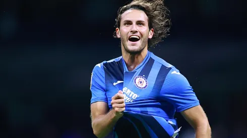 Santiago fungió como presentador del refuerzo Danilo Pereira da Silva