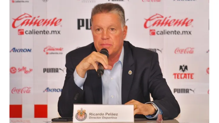 Ricardo Peláez lo descartó para Chivas... y ahora suena en la Premier League.