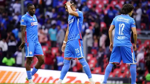 Cruz Azul sufrió una derrota cargada de polémica.