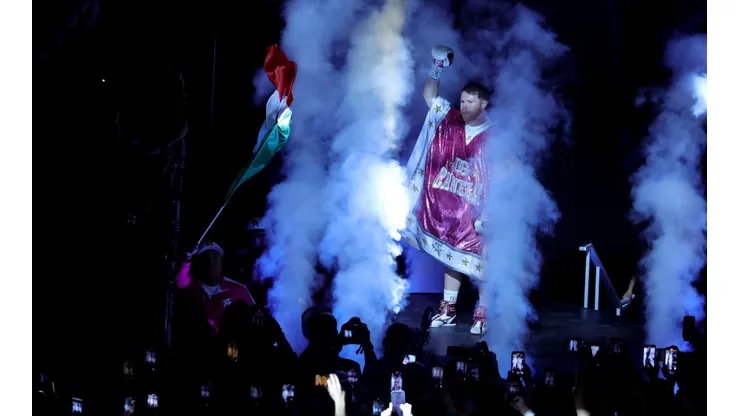¿Quién cantará el himno mexicano? Canelo Álvarez recibió malas noticias en la previa de la trilogía