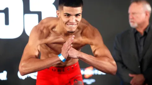 Terrorífico KO de Xander Zayas ante el mexicano Espada.