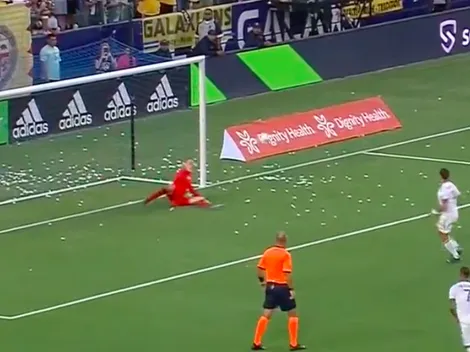 VIDEO | Chicharito se luce con un gol a lo Panenka