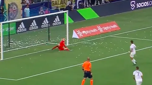 Chicharito marcó otro gol ante el Vancouver Whitecaps.