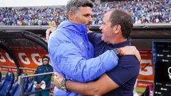 El encuentro entre Fernando Ortiz y Andrés Lillini previo al partido.