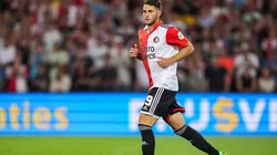 Santi Giménez disputó su primer partido en la Eredivisie.