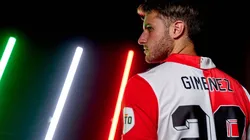 Santi Giménez ya está habilitado para jugar con Feyenoord.