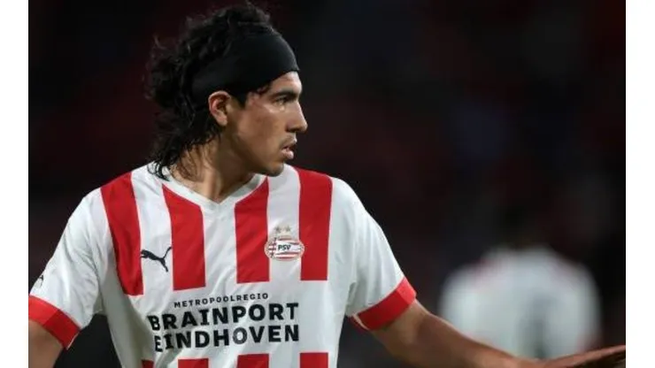 Erick Gutiérrez tendrá tres años más con el PSV Eindhoven.