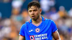 Ángel Romero, ¿con las horas contadas en Cruz Azul?