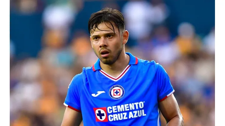 Ángel Romero, ¿con las horas contadas en Cruz Azul?