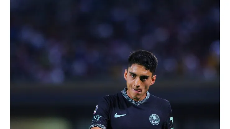 Ciudad de Mexico, 26 de febrero de 2022. Santiago Naveda , durante el partido de la jornada 7 del torneo Grita Mexico Clausura 2022 de la Liga BBVA MX, entre los Pumas de la UNAM y las Águilas del America, celebrado en el estadio Olímpico Universitario. Foto: Imago7/Alejandra Suárez