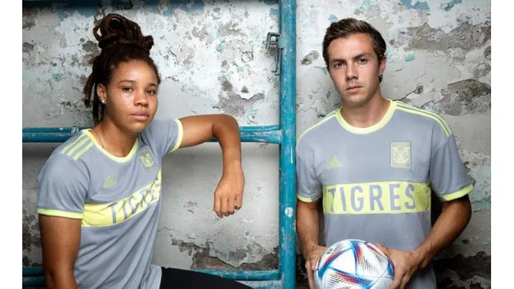 Uchenna Kanu y Sebastián Córdova, dos figuras de Tigres.