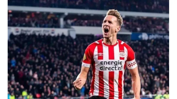 De Jong salva al PSV contra Mónaco.