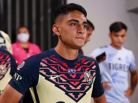 ¡Con sombrero de charro! Naveda es presentado en Polonia y da mensaje a equipos de Liga MX