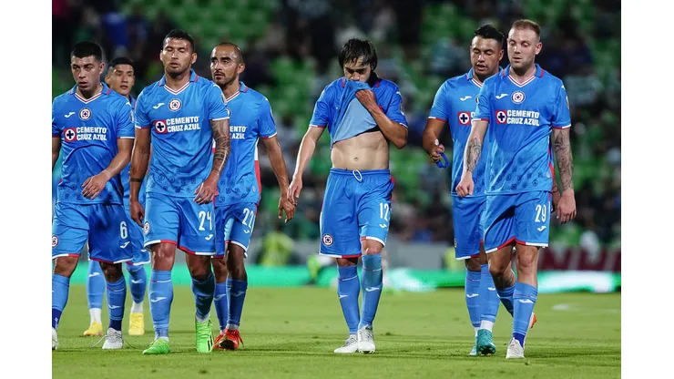 Cruz Azul sufrió una dura caída ante Santos Laguna.