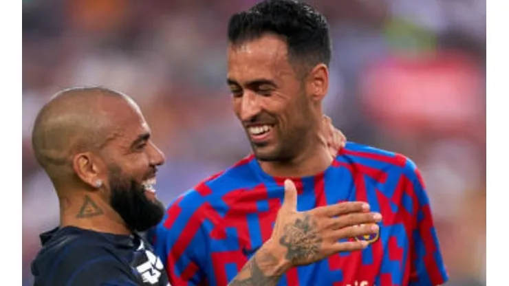 VIDEO | El Camp Nou ama a Dani Alves