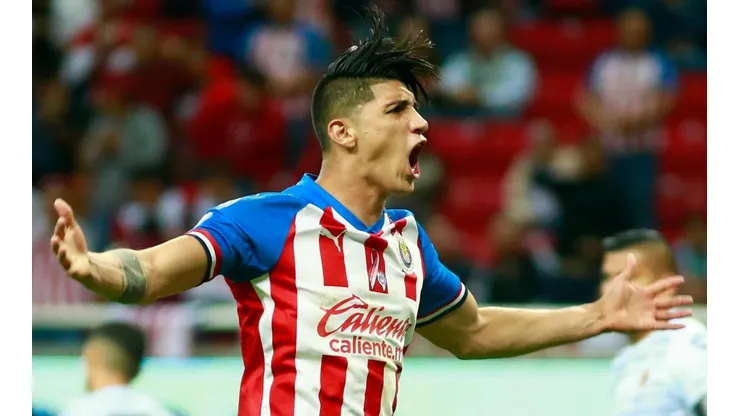 Pulido sigue recuperándose de una cirugía en la rodilla izquierda