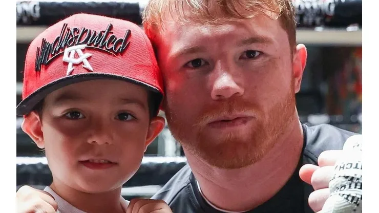 El hijo de Canelo Álvarez comenzó boxeo.
