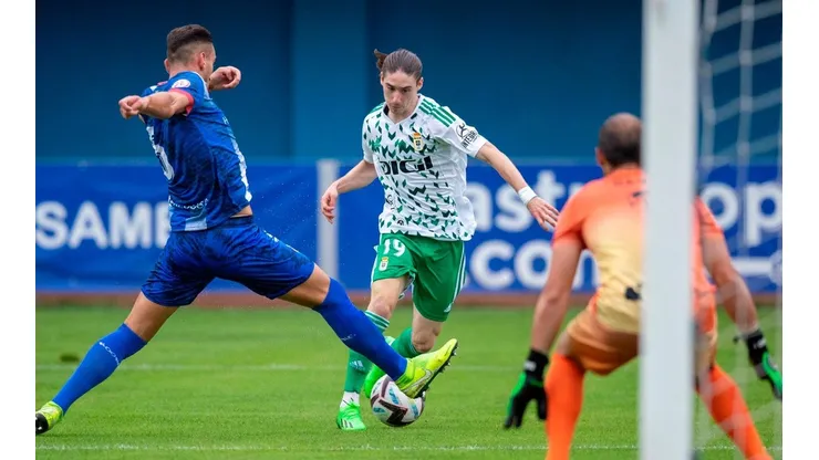 Marcelo Flores y Alonso Aceves cantaron su primera victoria con Real Oviedo