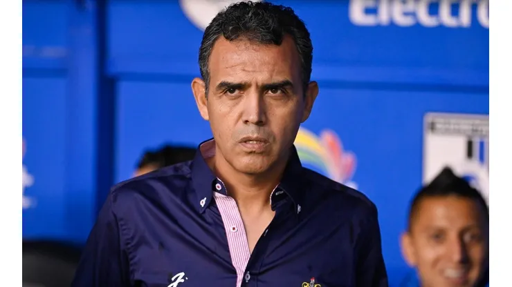 Ricardo Cadena lleva 13 partidos al frente de las Chivas.
