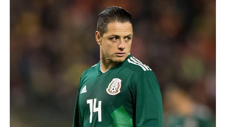 Chicharito no se quiso tomar una selfie con un aficionado